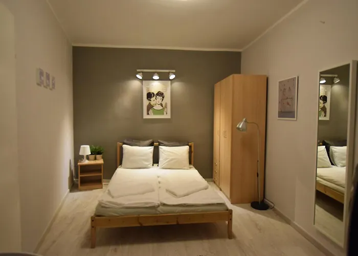 Studio Apartment By Hi5- Oktober 6 Street